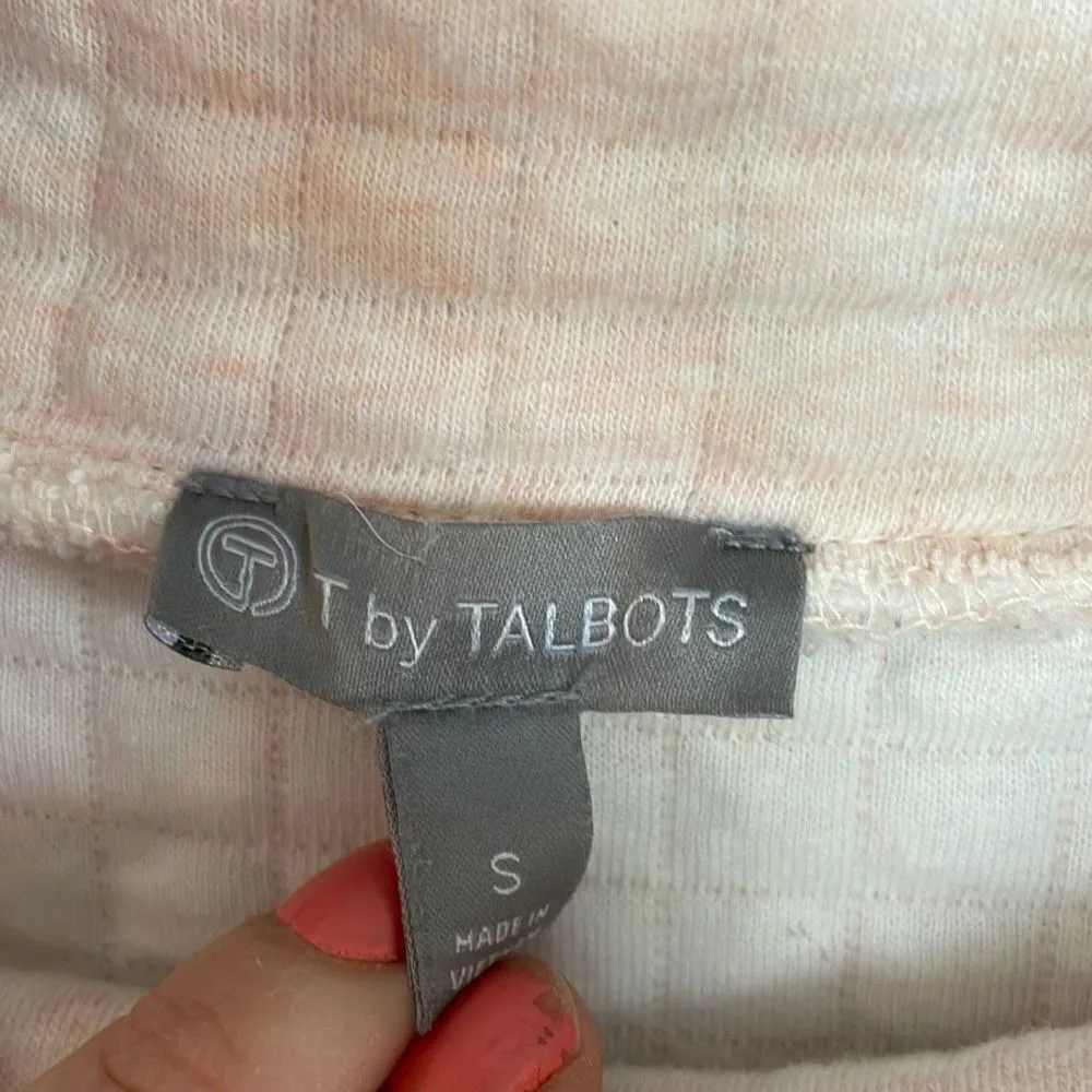 T by Talbots light pink quilted snap neck sweater small - Image 4