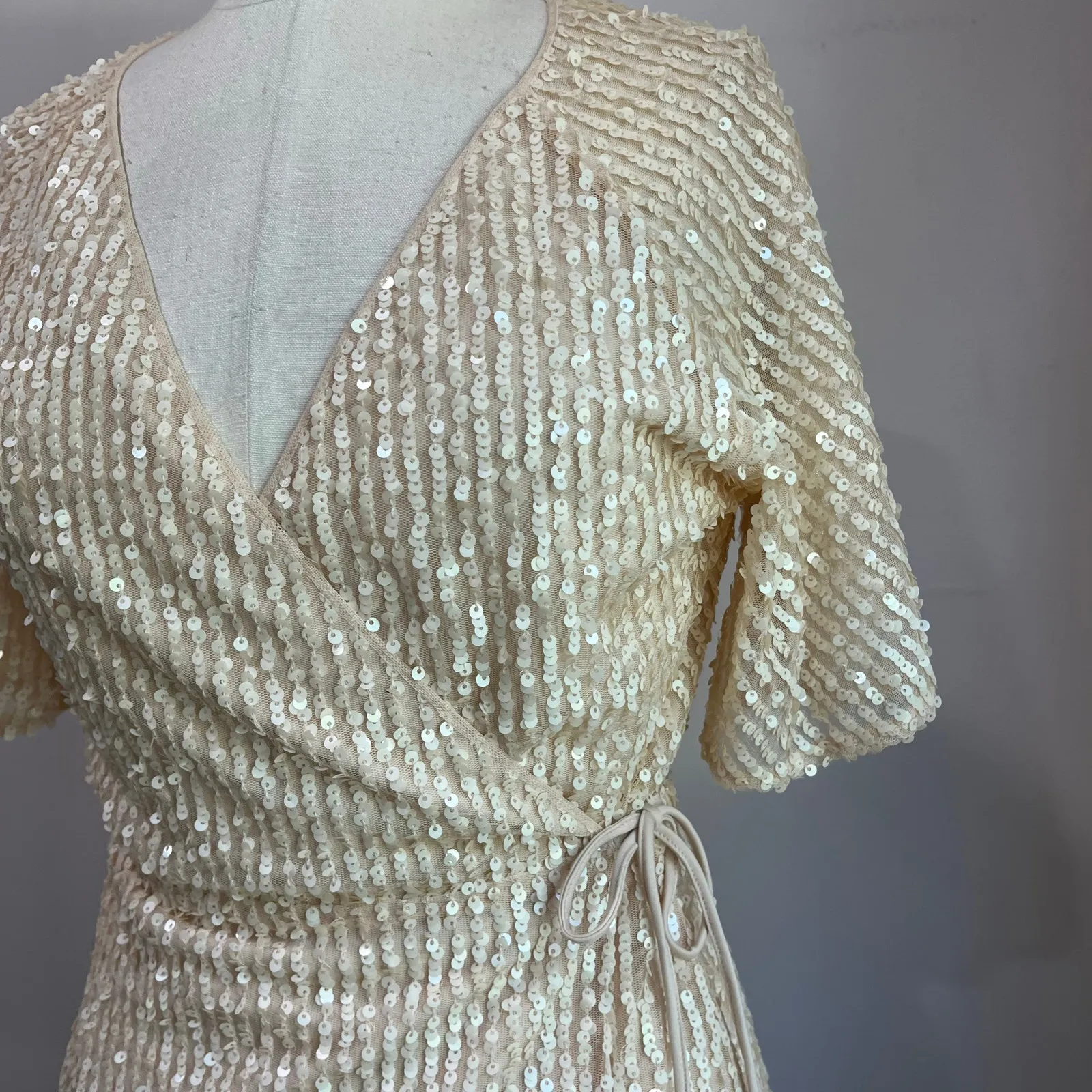 Zara Light Beige Sequin Mini Wrap Dress Size L - Image 5