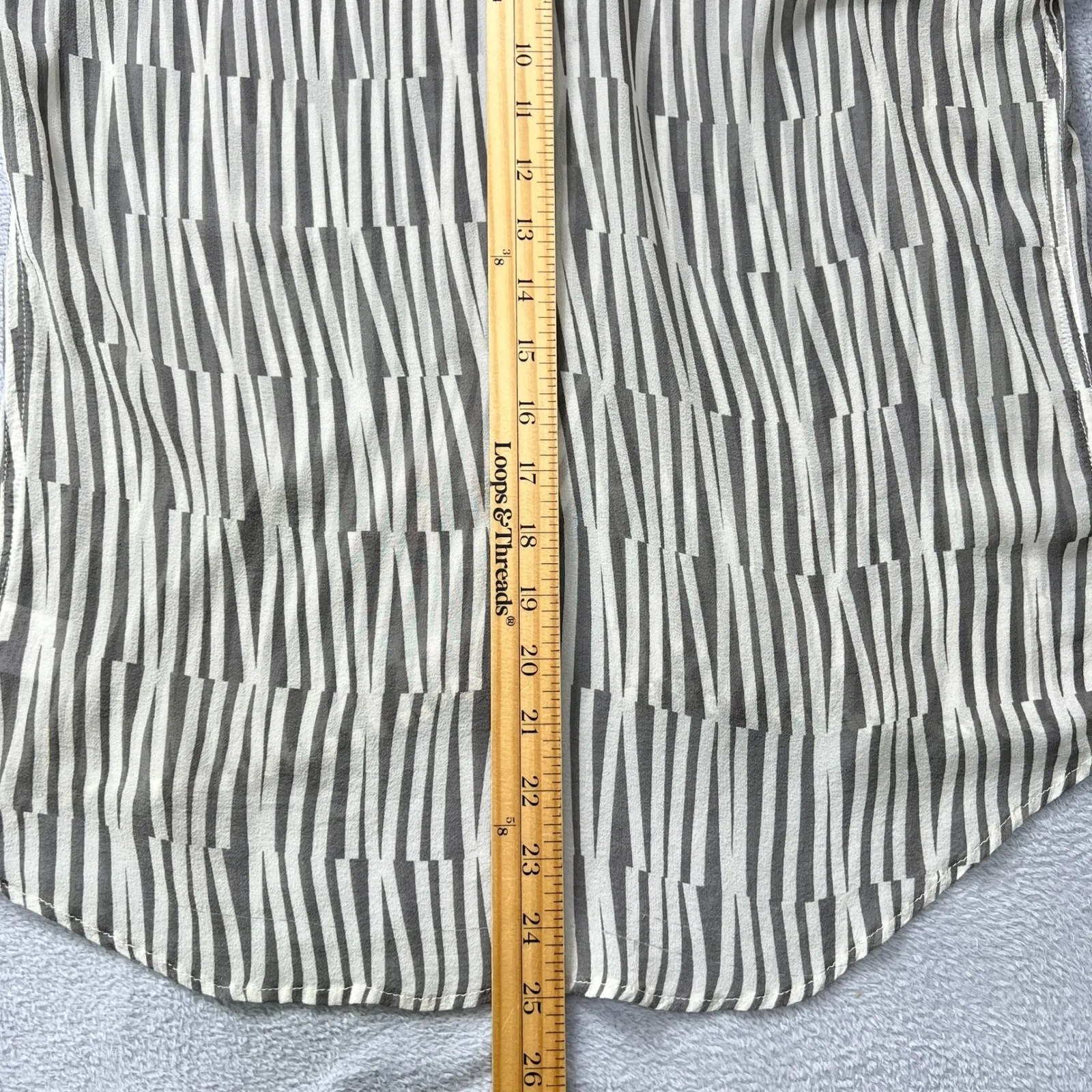 Pure Amici Silk Blouse Women Small 100% Silk Sheer Stripe Button Down Gray White - Image 8