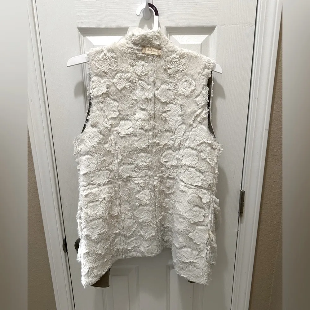 Altar'd State Suede Faux Fur Vest Jacket brown open front size Medium - Image 9