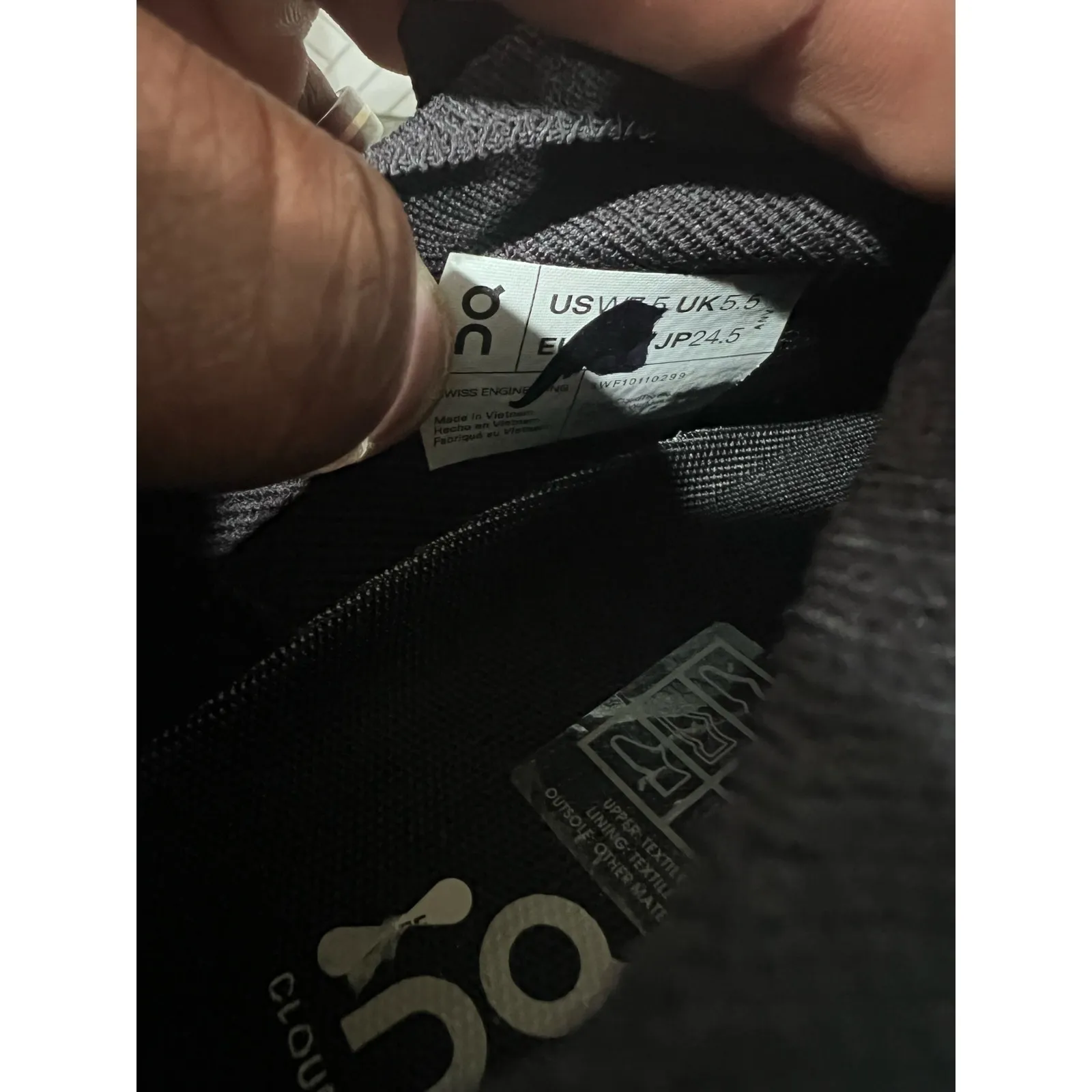 On Cloudswift Women’s 7.5 Black White Running Shoes CloudTec Cushion Sneakers - Image 5