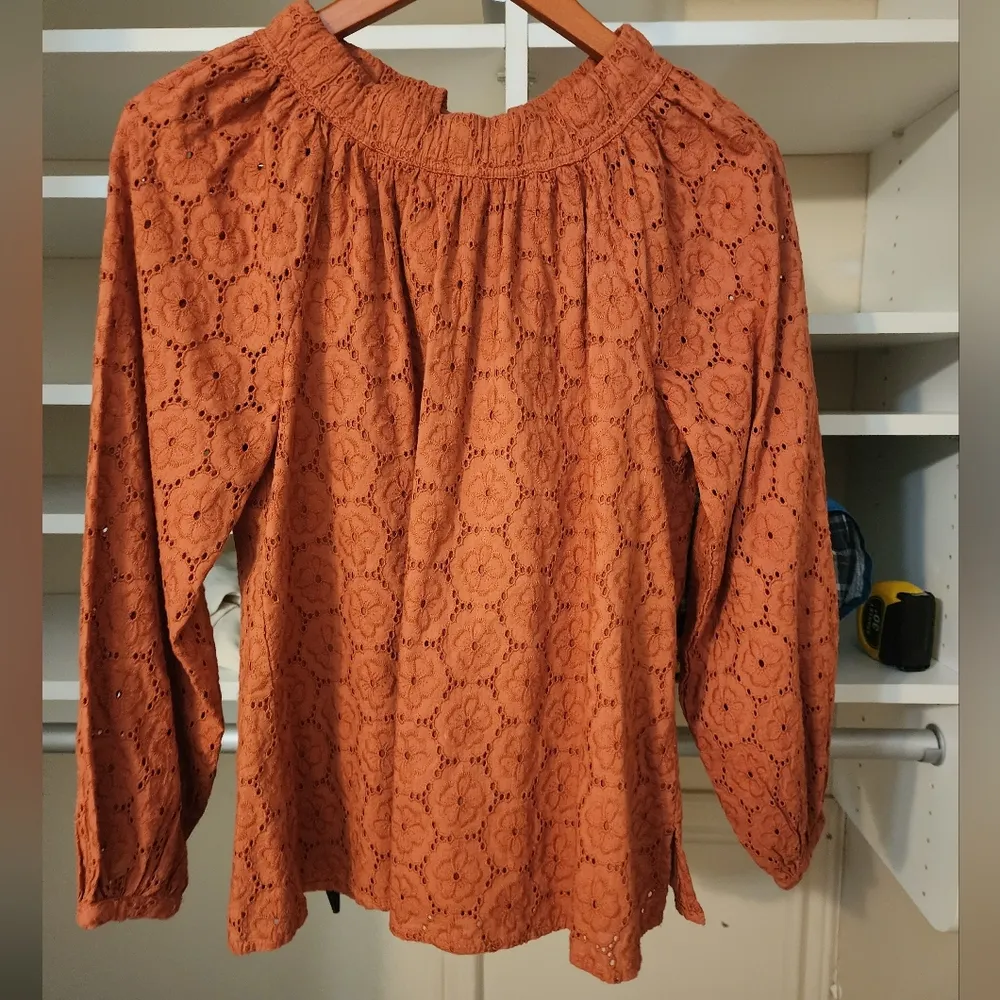 Roller Rabbit Eyelet Blouson Cuff Sleeve Terra Top - Image 3