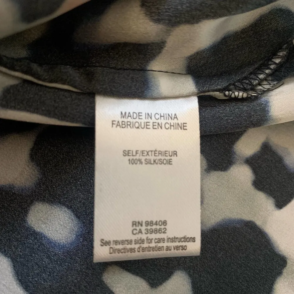 Theory Moha abstract cloud sleeveless silk blouse size M NWT - Image 8