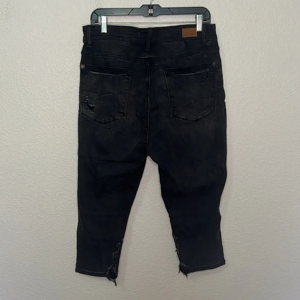 Judy Blue Black Wash Skinny Fit Capri Size 16W - Image 7