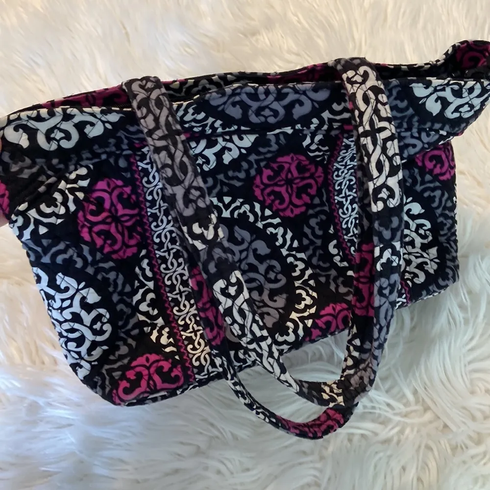Vera Bradley Tote excellent condition no rips,smell or stain see pictures - Image 11