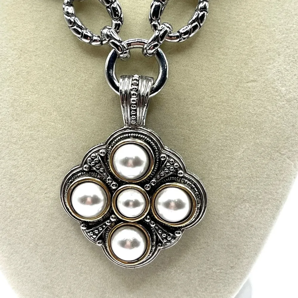 Chunky Necklace Elegant Silver and Pearl Pendant Removable Oversized Necklace - Image 4