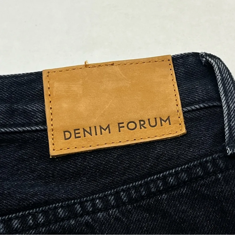 Aritzia Denim Forum The BF High Rise Loose 28L SZ 26 Black Denim Jean Button Fly - Image 13
