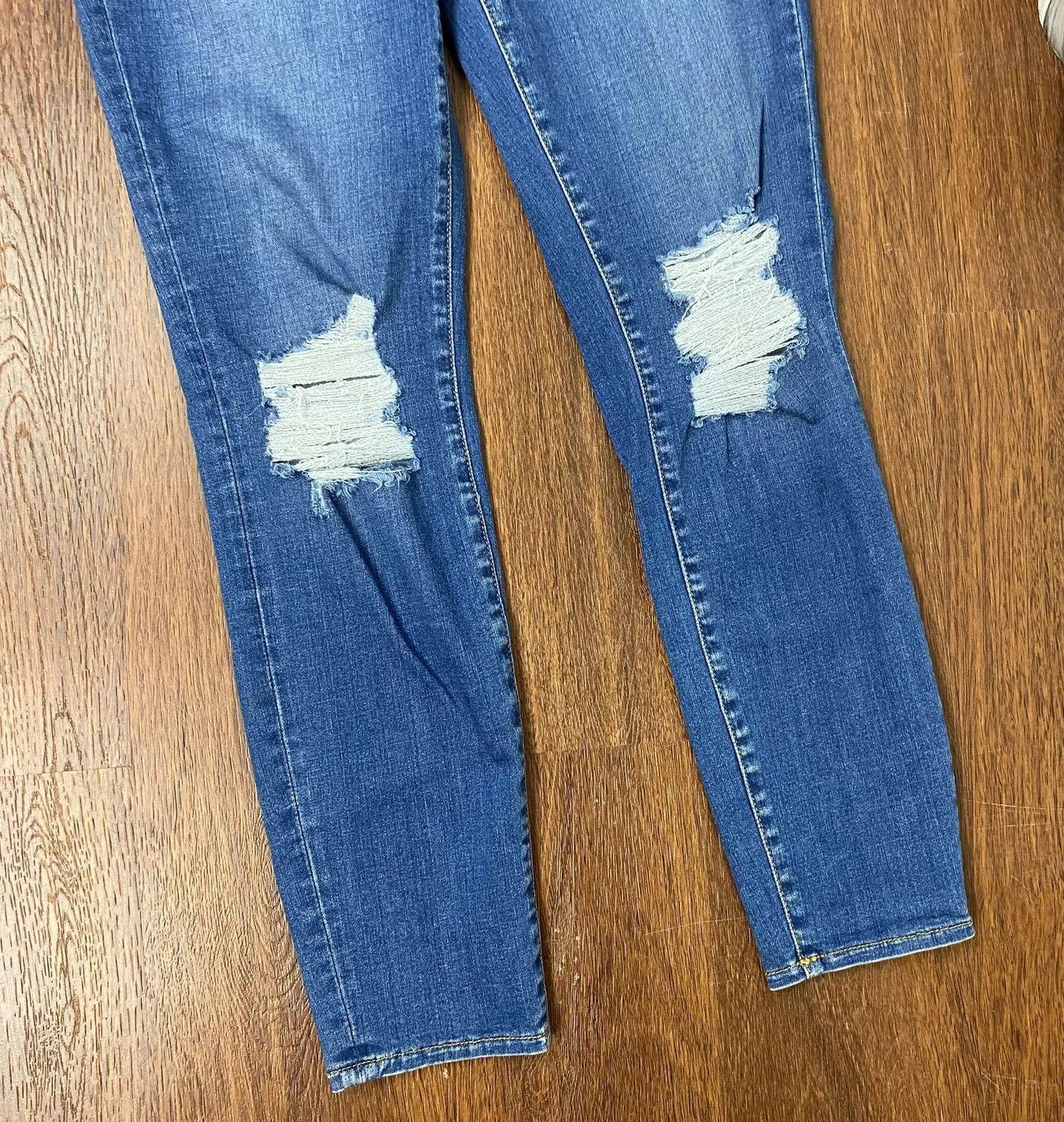 L'agence Distressed Margot High-Rise Light Breeze Cropped Skinny Jeans 28/6 - Image 4