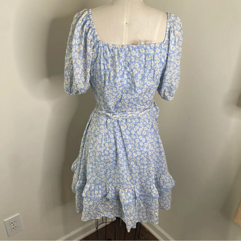 In Loom Daisy Floral Wrap Dress M - Image 10