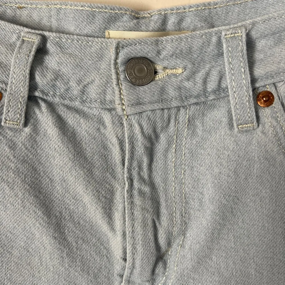 Levi's Women's A-Line Mom Denim Jean Shorts Light Blue Size 24 - Image 2