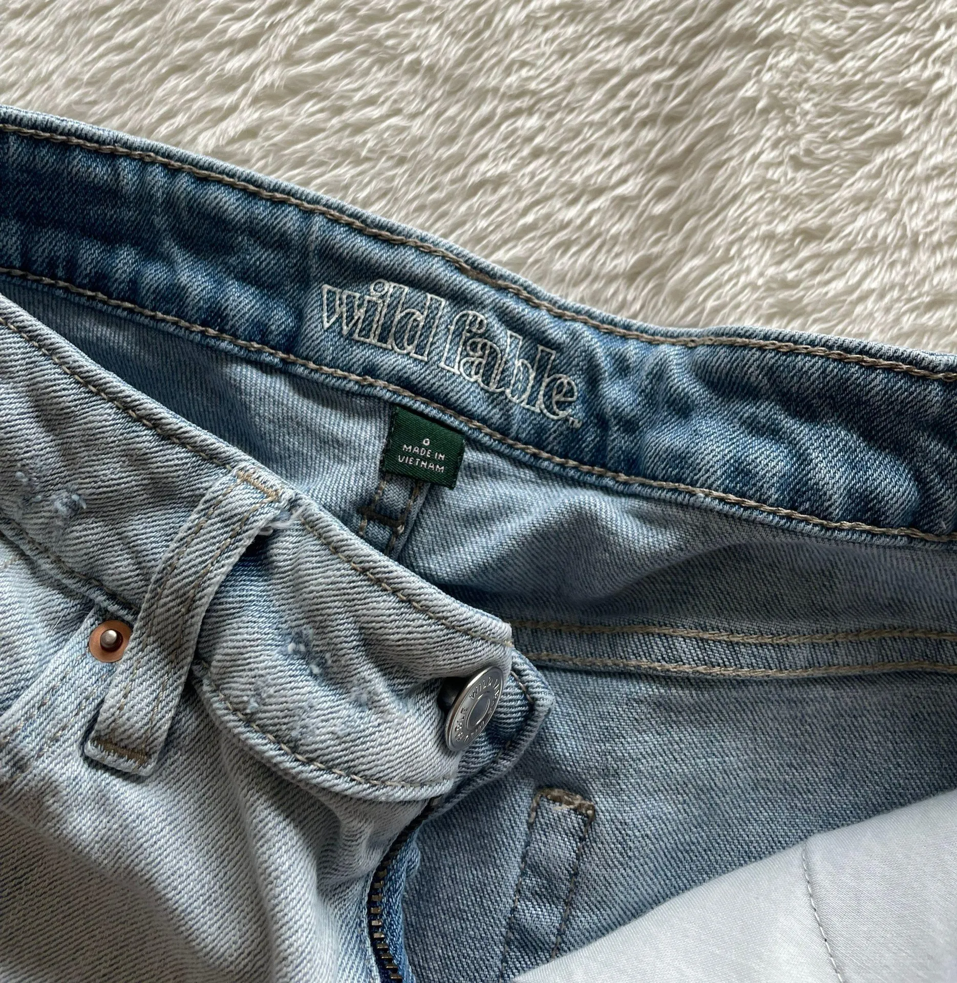 Ripped Mom Jeans - Image 6