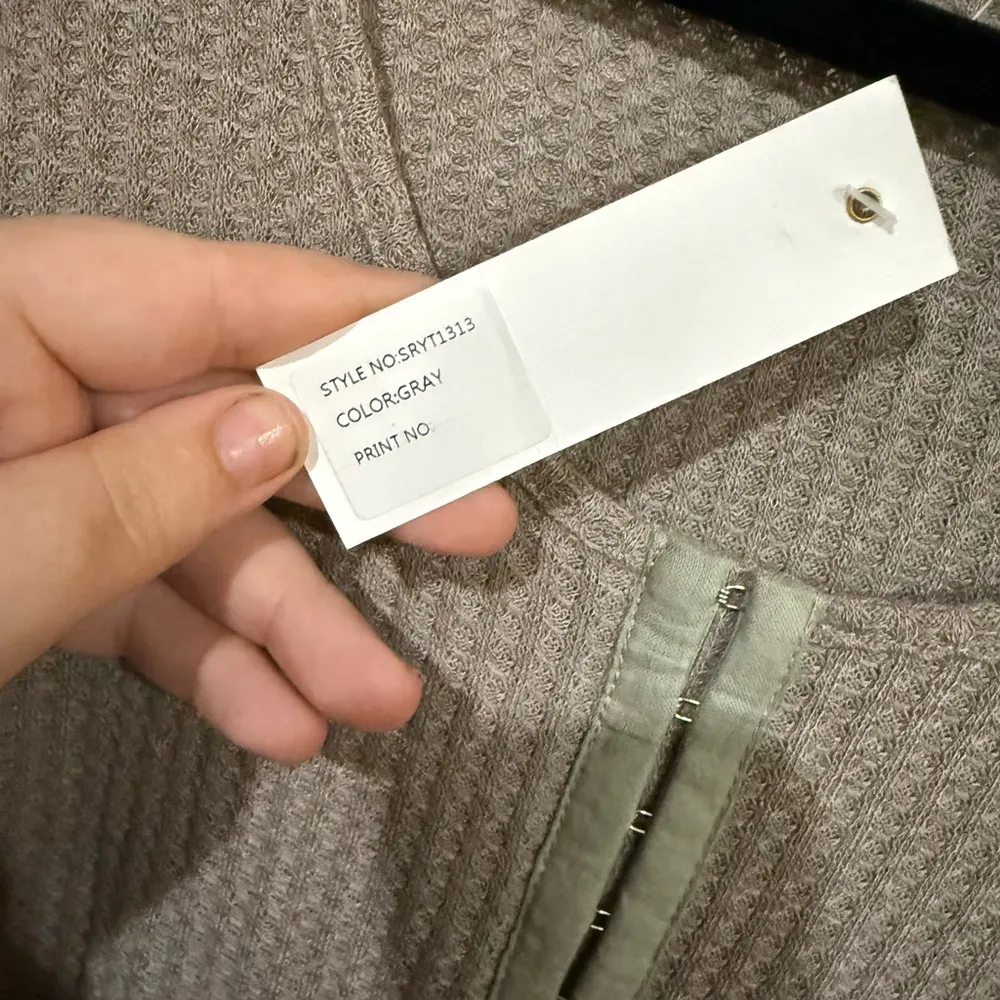 Sophie Rue Tan Ribbed Long Sleeve Blouse size small - Image 4