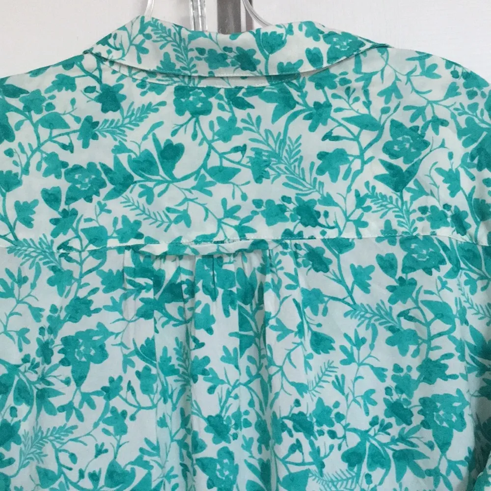 Anthropologie super cute blouse - Image 4