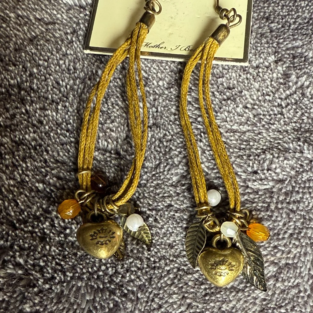 NWT Rue21 Gold & Brown Heart & Feathers Charm Earrings Rustic Boho Bohemian - Image 3