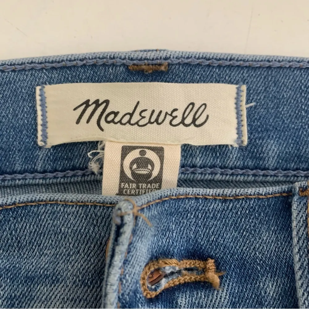 EUC  10” Roadtripper High Rise Skinny Slit Hem Jeans Size 27 - Image 2
