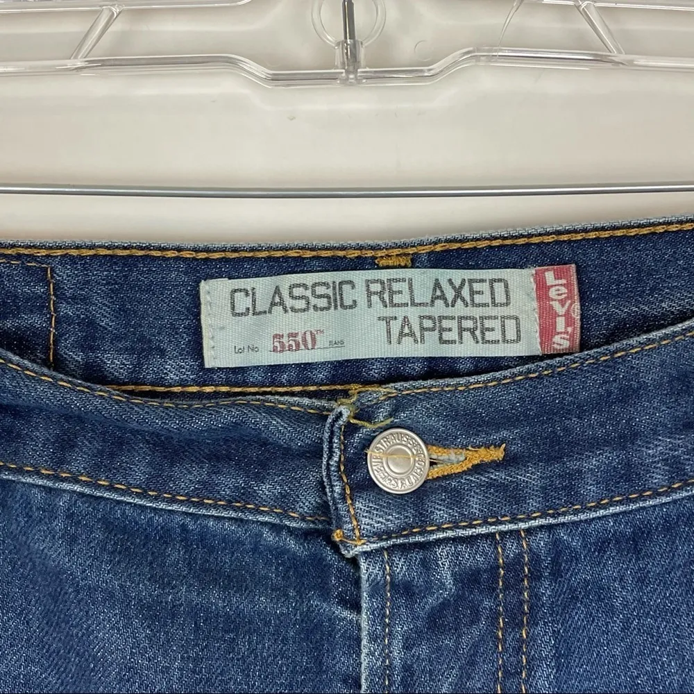 Levis 550 Vintage Relaxed Tapered Leg Mom Jeans - Image 7