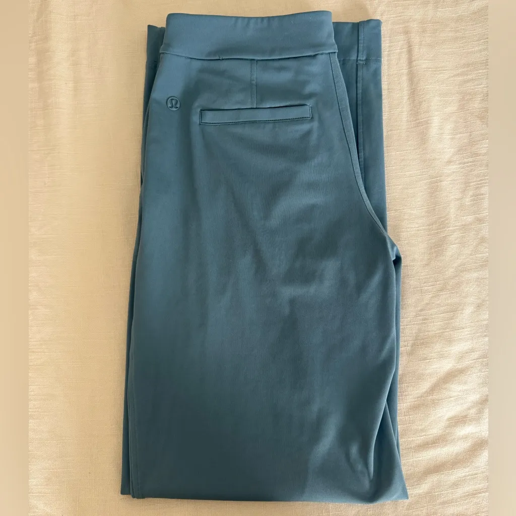 Lululemon  On The Fly Wide Leg Pants Blue Size Small - Image 2