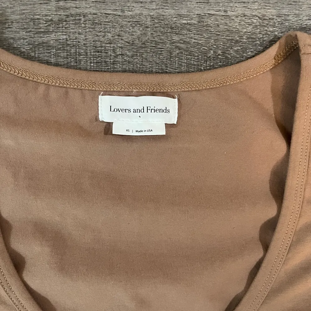 LOVERS + FRIENDS Noah long sleeve top in tan - Image 3