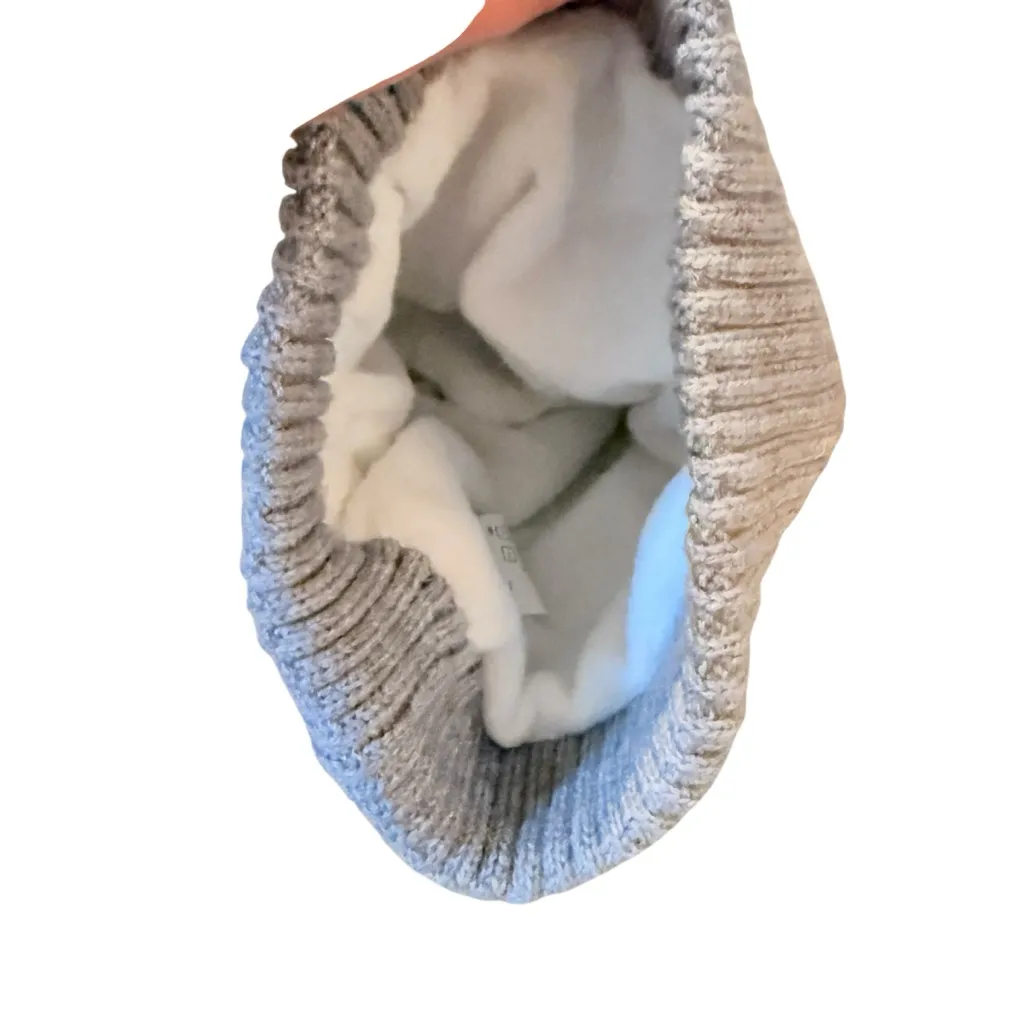 Lukees by MUK LUKS NWT Fair Isle‎ Beanie Women’s Gray Wool Blend Faux Fur Pom - Image 3