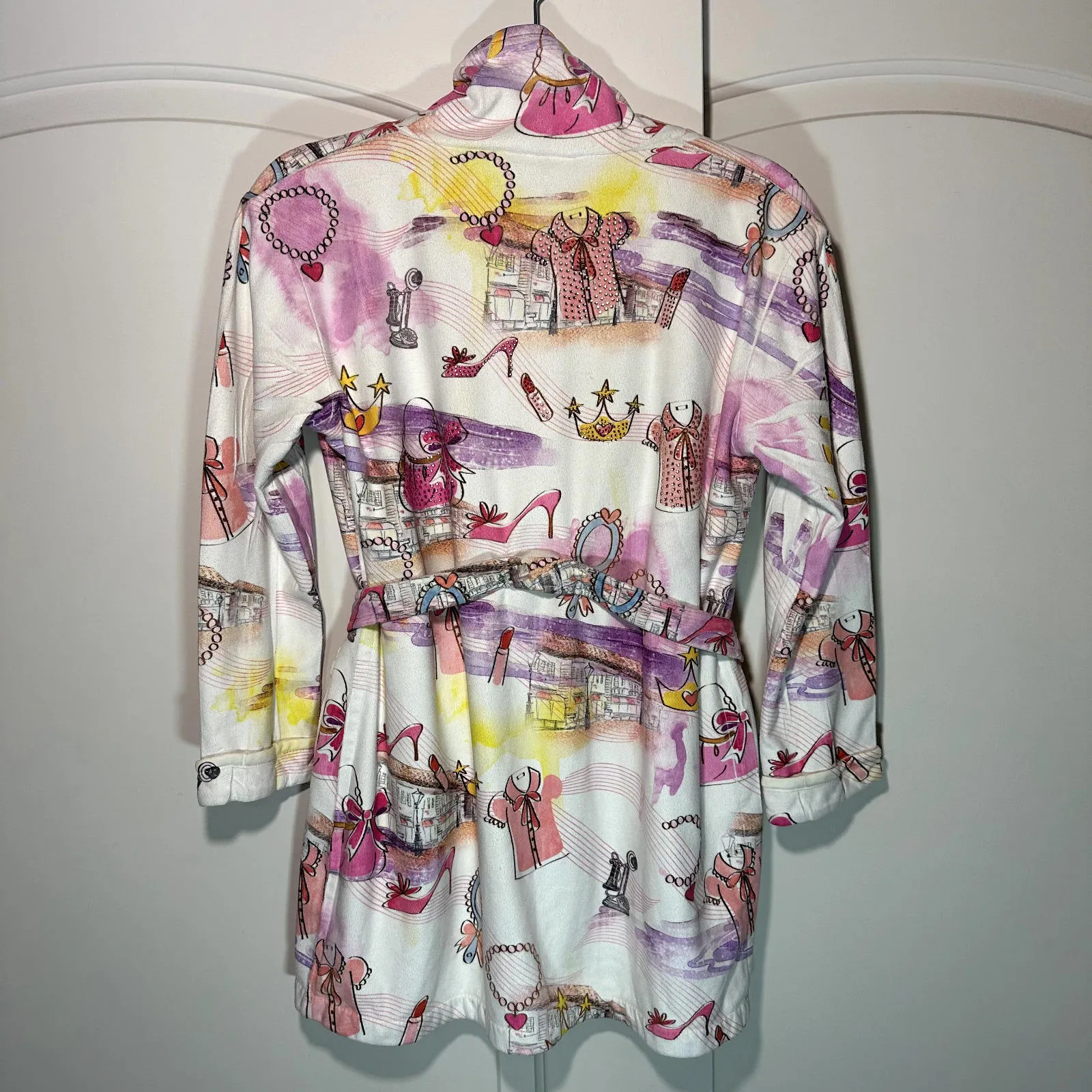 Wrap Up by VP Short Robe Size M/L Girly Princess Bow Novelty Print Rhinestone Pink Size L - Image 4
