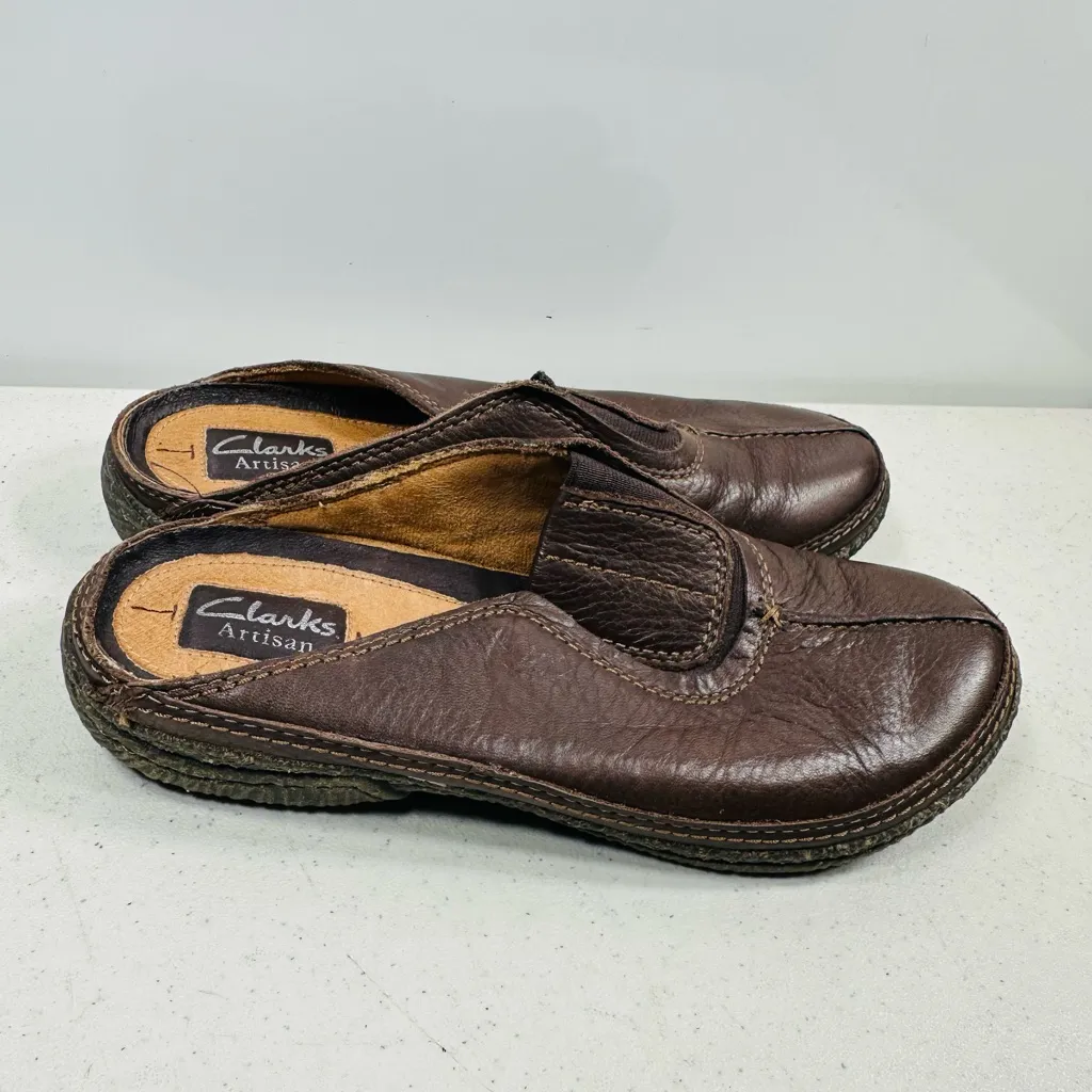Clarks Dark Brown Leather Loafers size 6,5 - Image 2