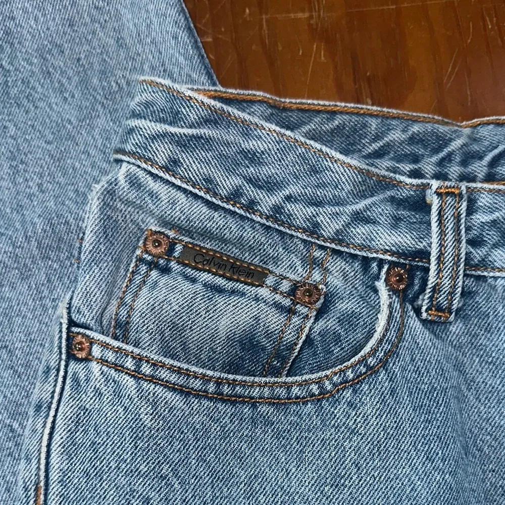 Vintage Calvin Klein women’s Classic light wash Blue Denim Jeans size 12 - Image 2