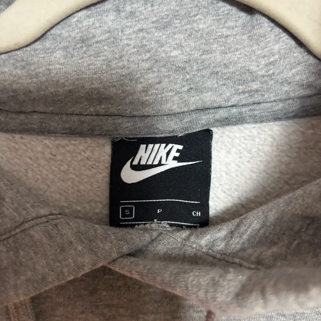Nike Women’s Hoodie Pocket Hood Gray Size Small‎ - Image 3