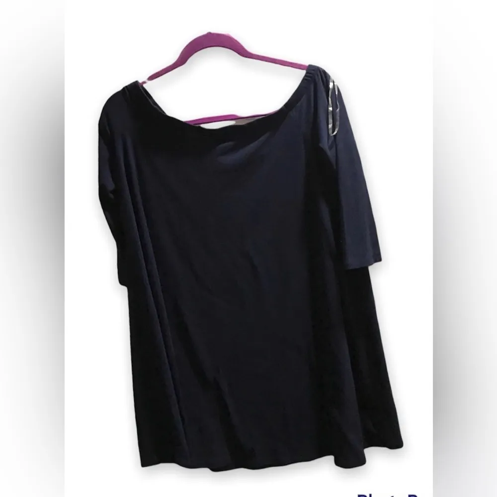 Planet Gold Off The Shoulder Top Size Large - Image 4