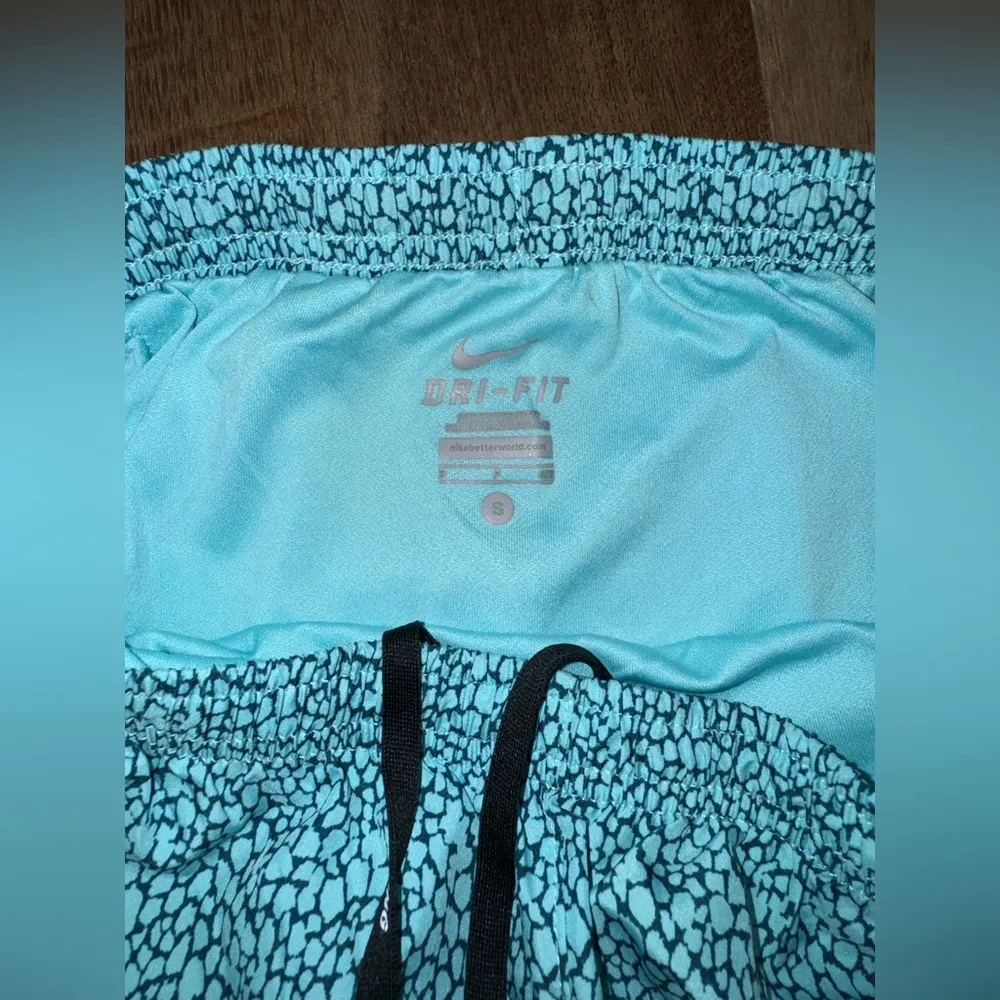 NIKE Shorts size S - Image 4