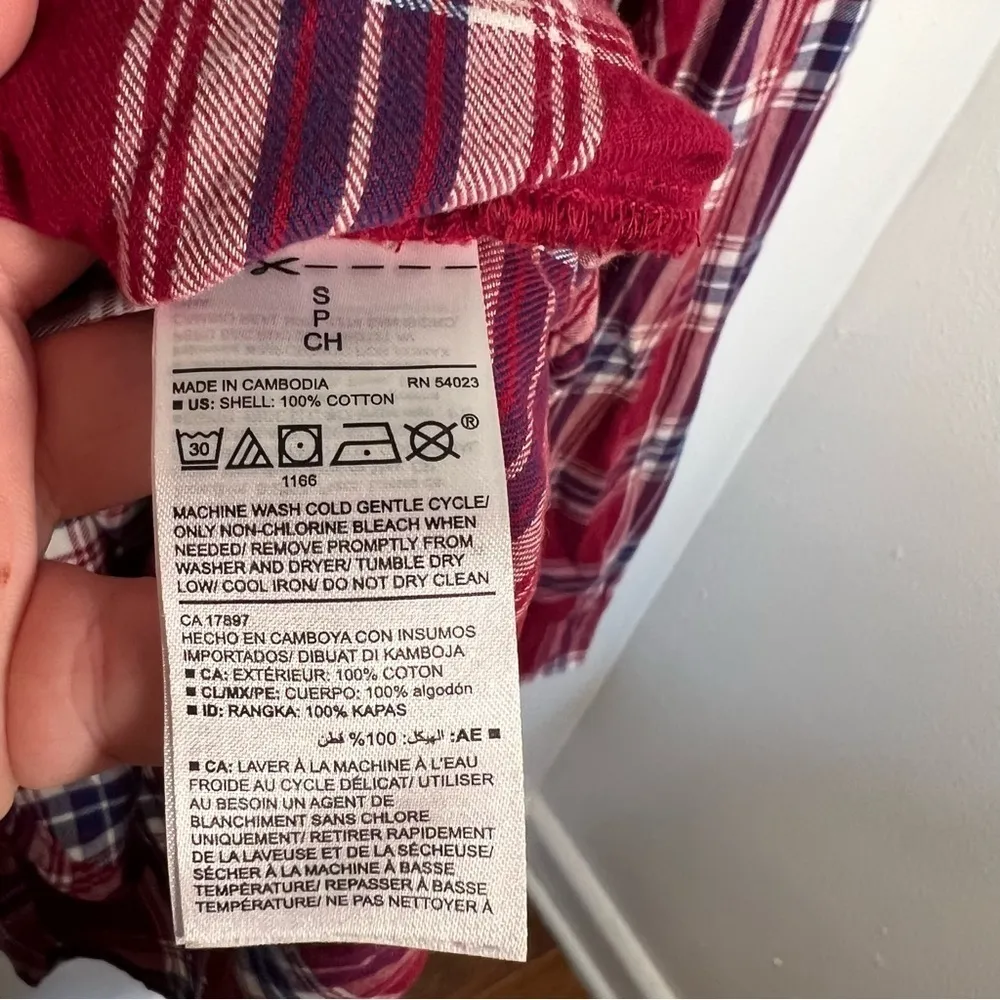 Old Navy The Classic Shirt Button Down Red Plaid - Image 9