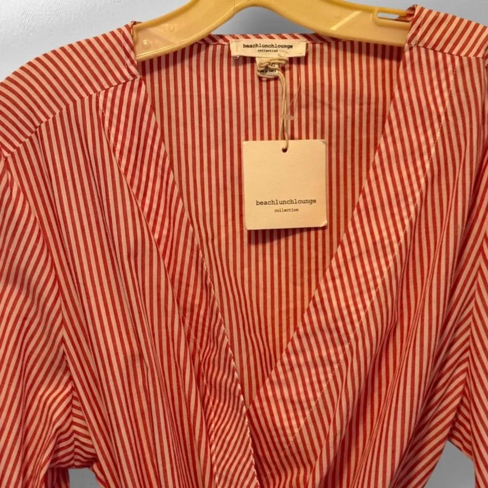 BeachLunchLounge Arianna Wraparound Top nwt - Image 2