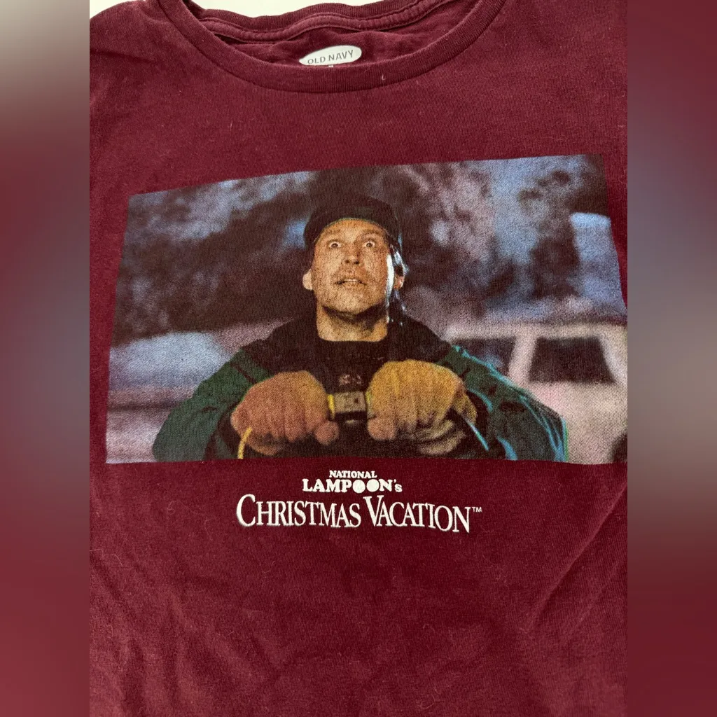 Old Navy National Lampoon Christmas Vacation Burgundy Crew Neck Tee Size M - Image 2