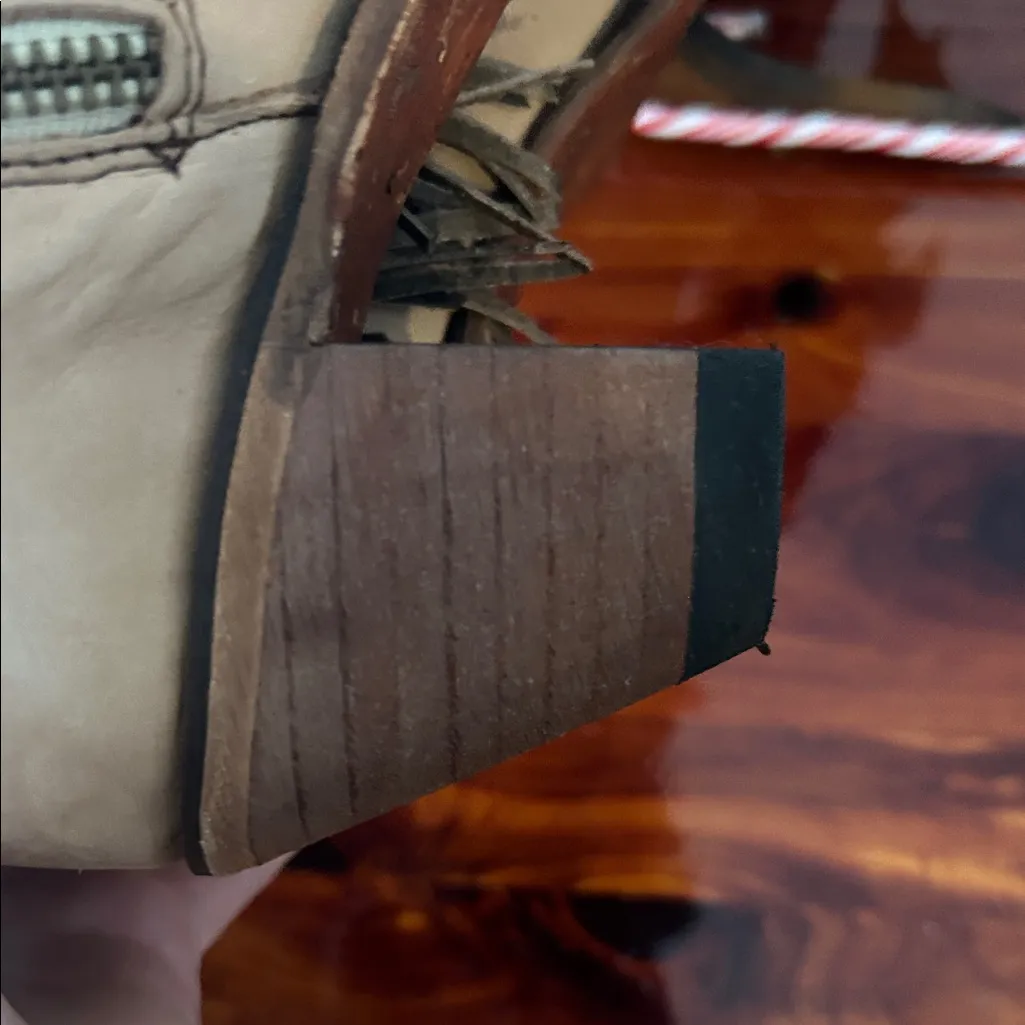 Stylish Cream Ankle Booties with Fringe - Image 6