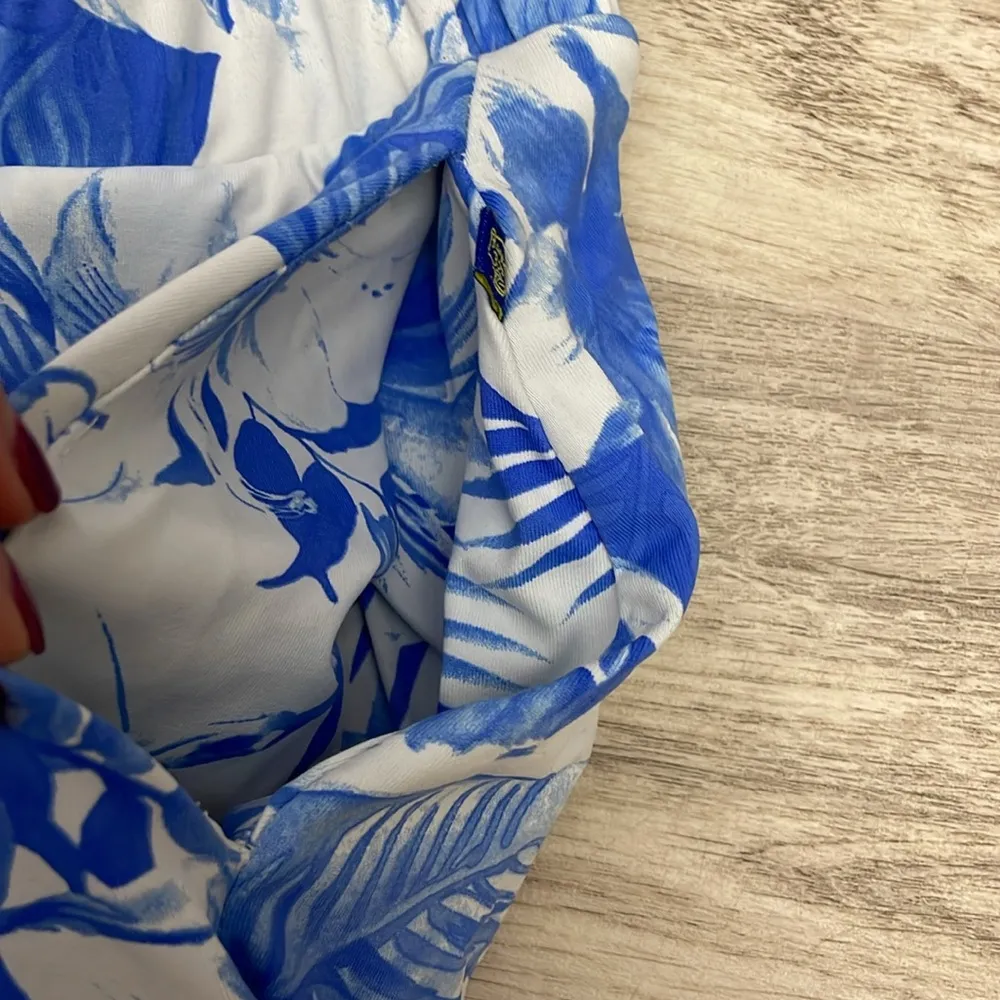 Blue & White Floral Print Skorts UPF 50+ with Side Pockets Size XXL - Image 5