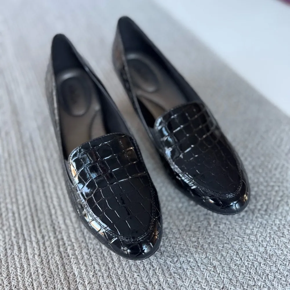 Abella Black Crocodile Patent Leather Block Heel Loafers Size 8 - Image 4