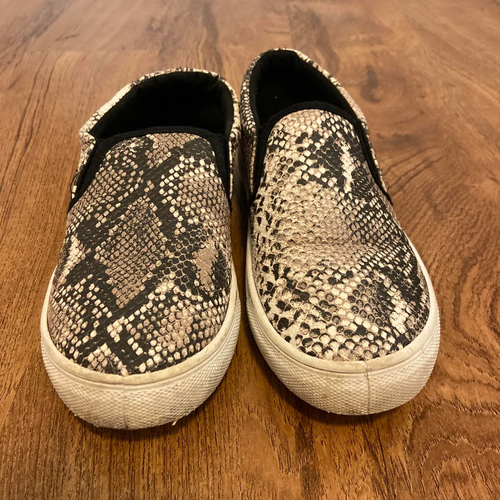 snake skin shoes Multiple Size 6 - Image 2