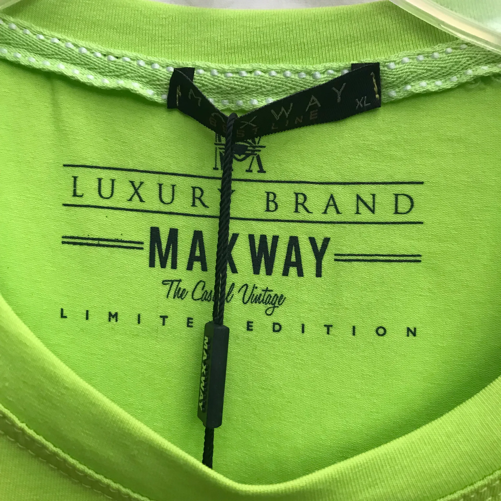 NWT XL  Luxury Brand Funky T Shirt Formal Designer - Image 3