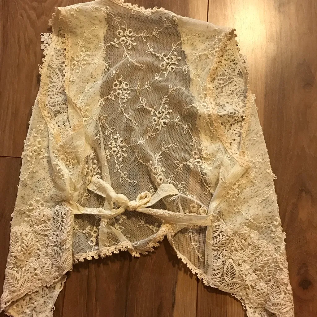 Karen Kane Vintage Lace Feminine Cottagecore Vest - Image 5