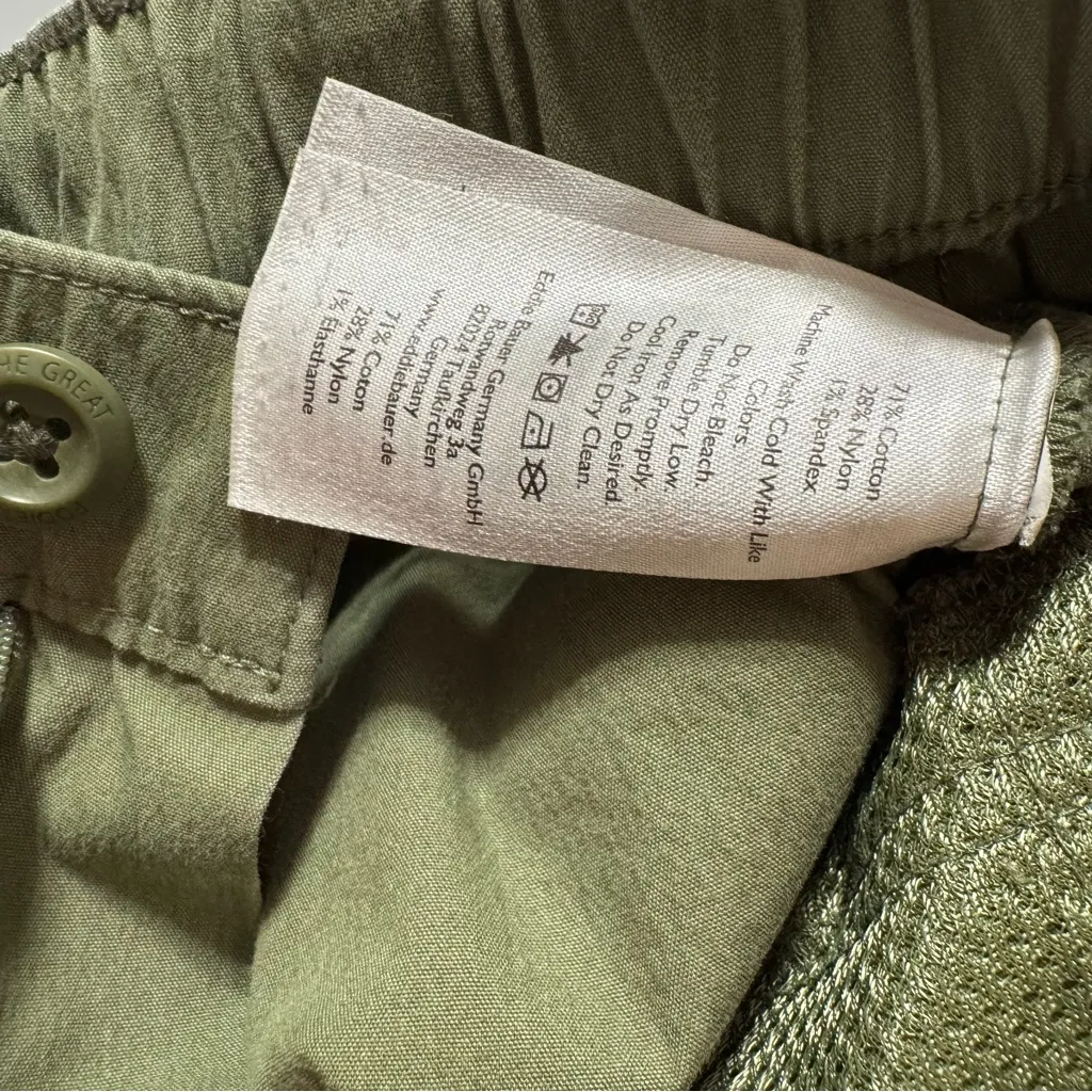 THE GREAT. Olive Green Bike Shorts with Red Checkered Belt Size 2 - Image 4