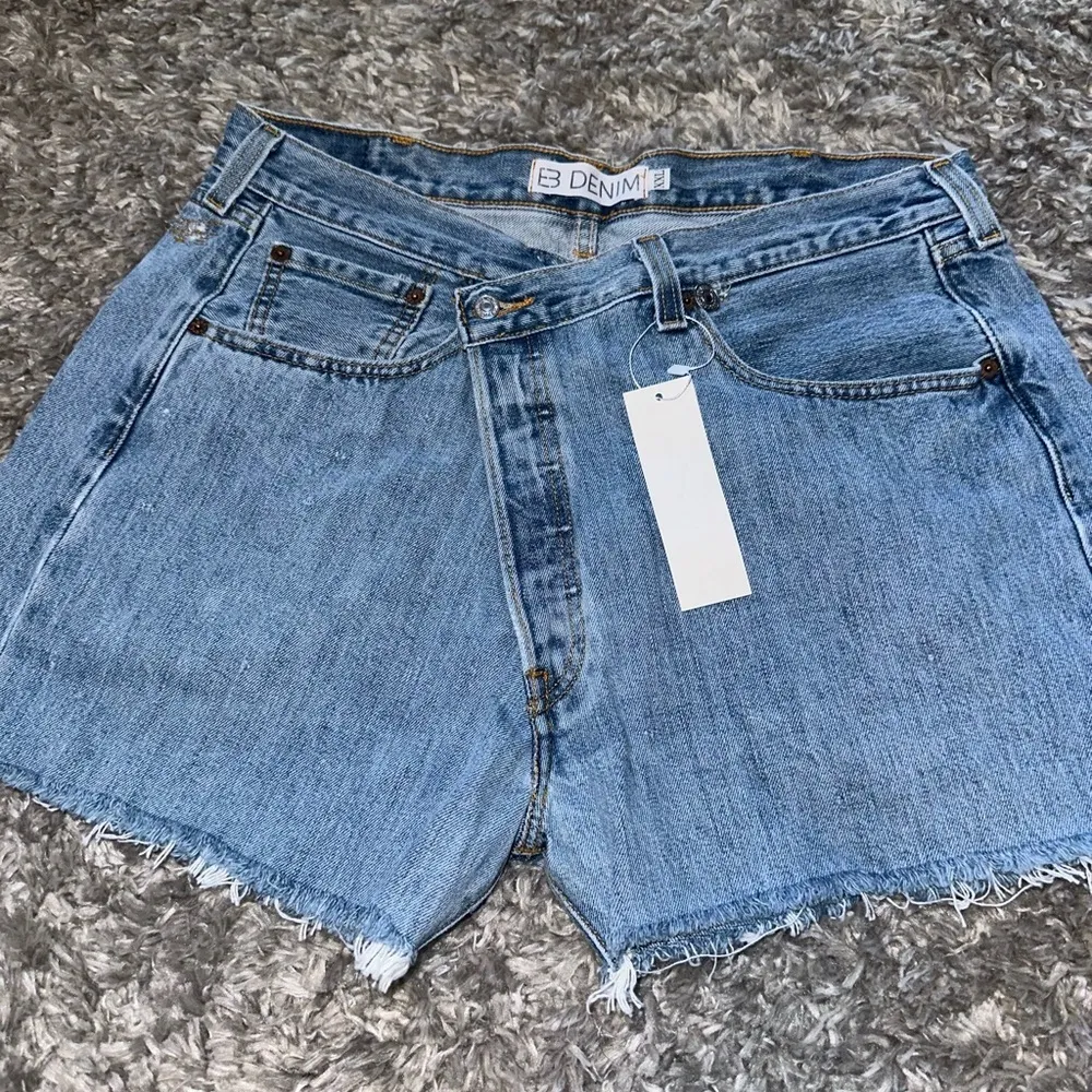EB DENIM REVOLVE‎ Vintage Cross Over Shorts VINTAGE BLUE NWT SIZE XXL - Image 5