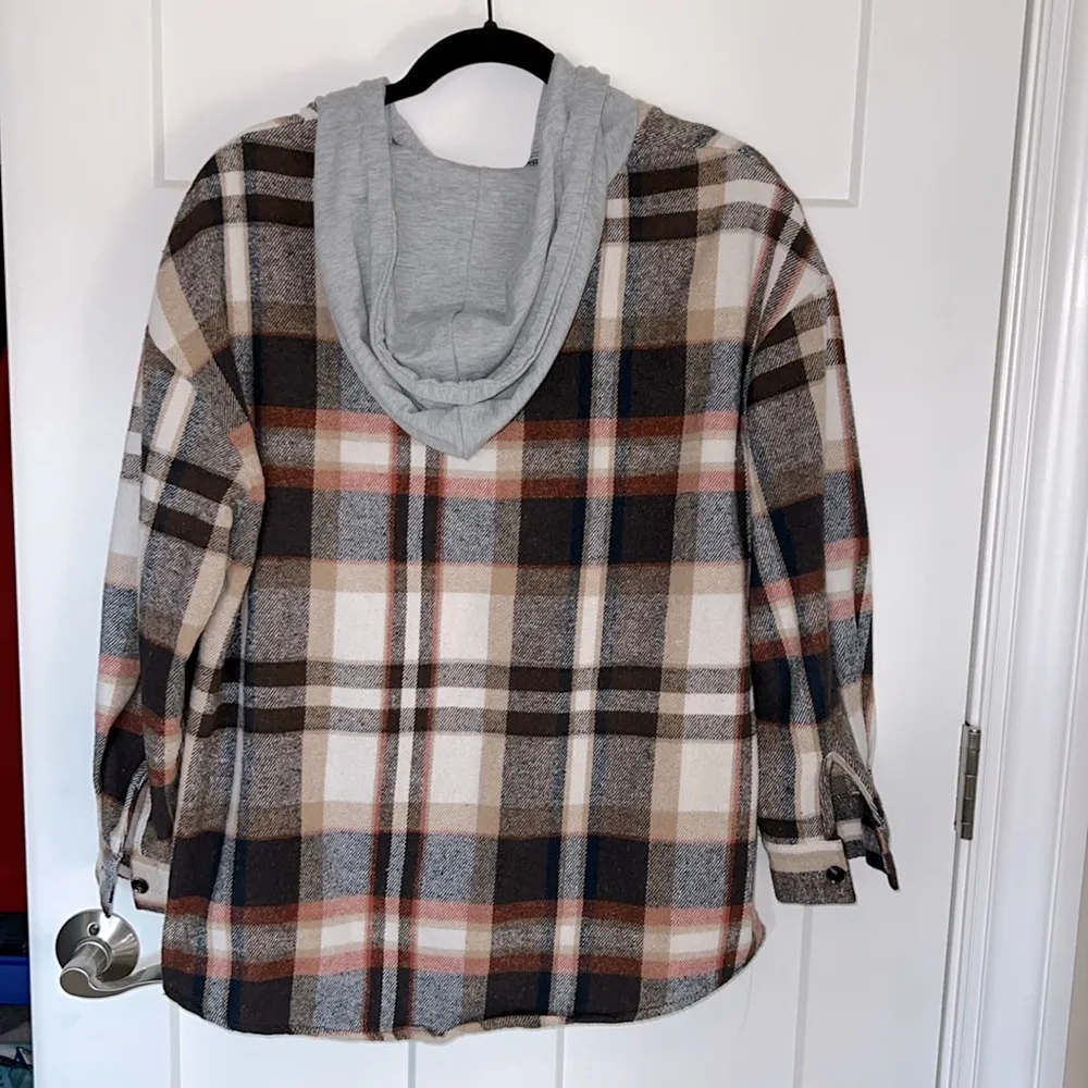NWOT Plaid Drawstring Hooded Shacket - Image 4