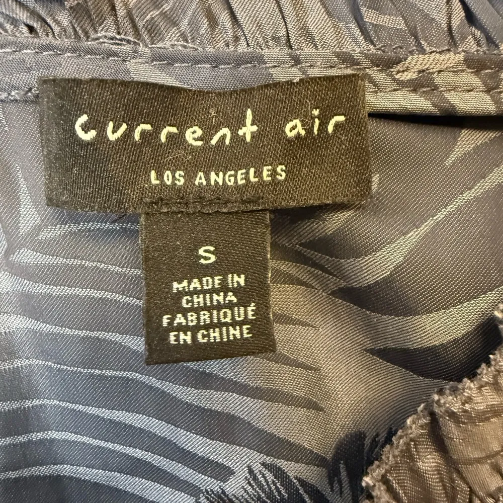 Current Air Pleated Short Sleeve Palm Print Ruffle Top Blouse Womens Size Small - Image 7