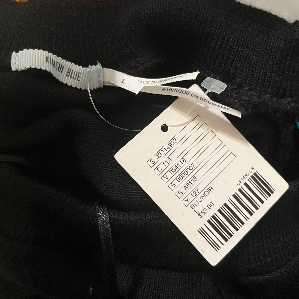 NWT Balloon Sleeve Sweater - Image 4