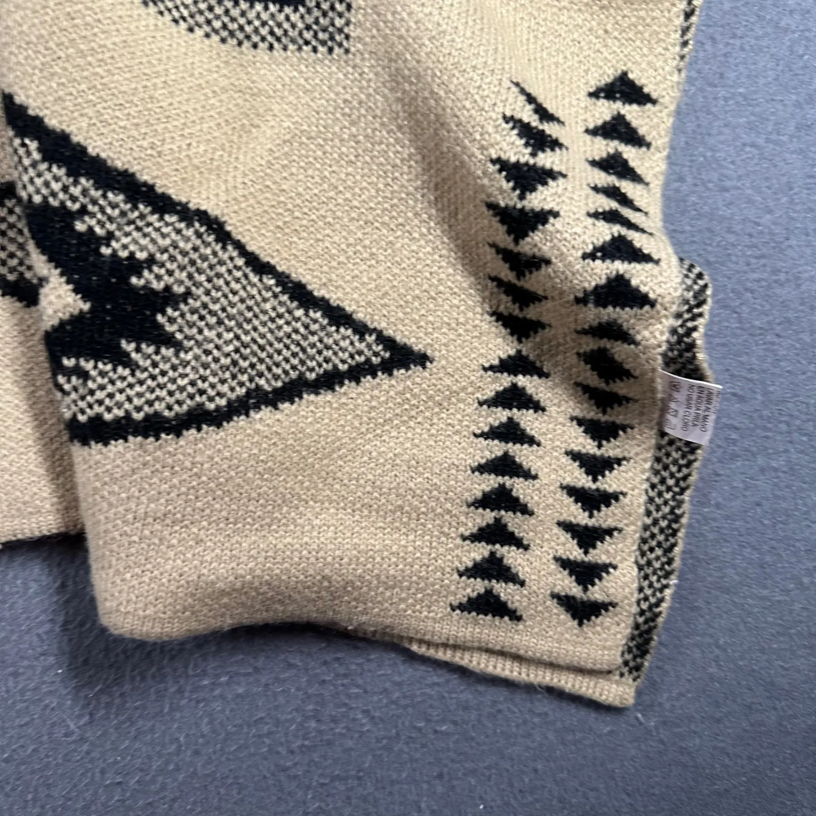 Nema Avenue Open Front Poncho Cape One Size Beige Black Geometric Aztec Print Tan - Image 5