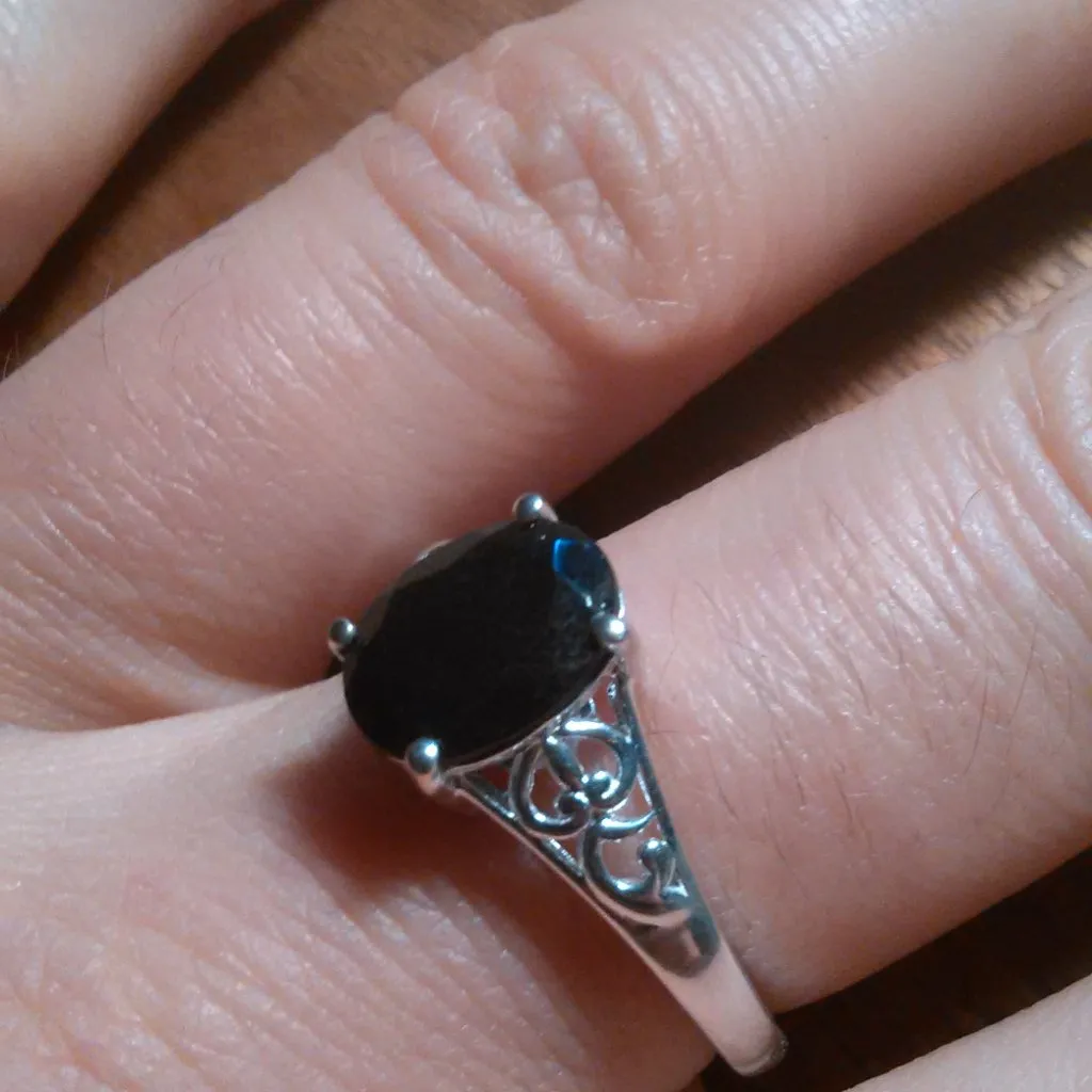 Australian Black Tourmaline Sterling Silver Solitaire Ring (Size 9) - Image 2