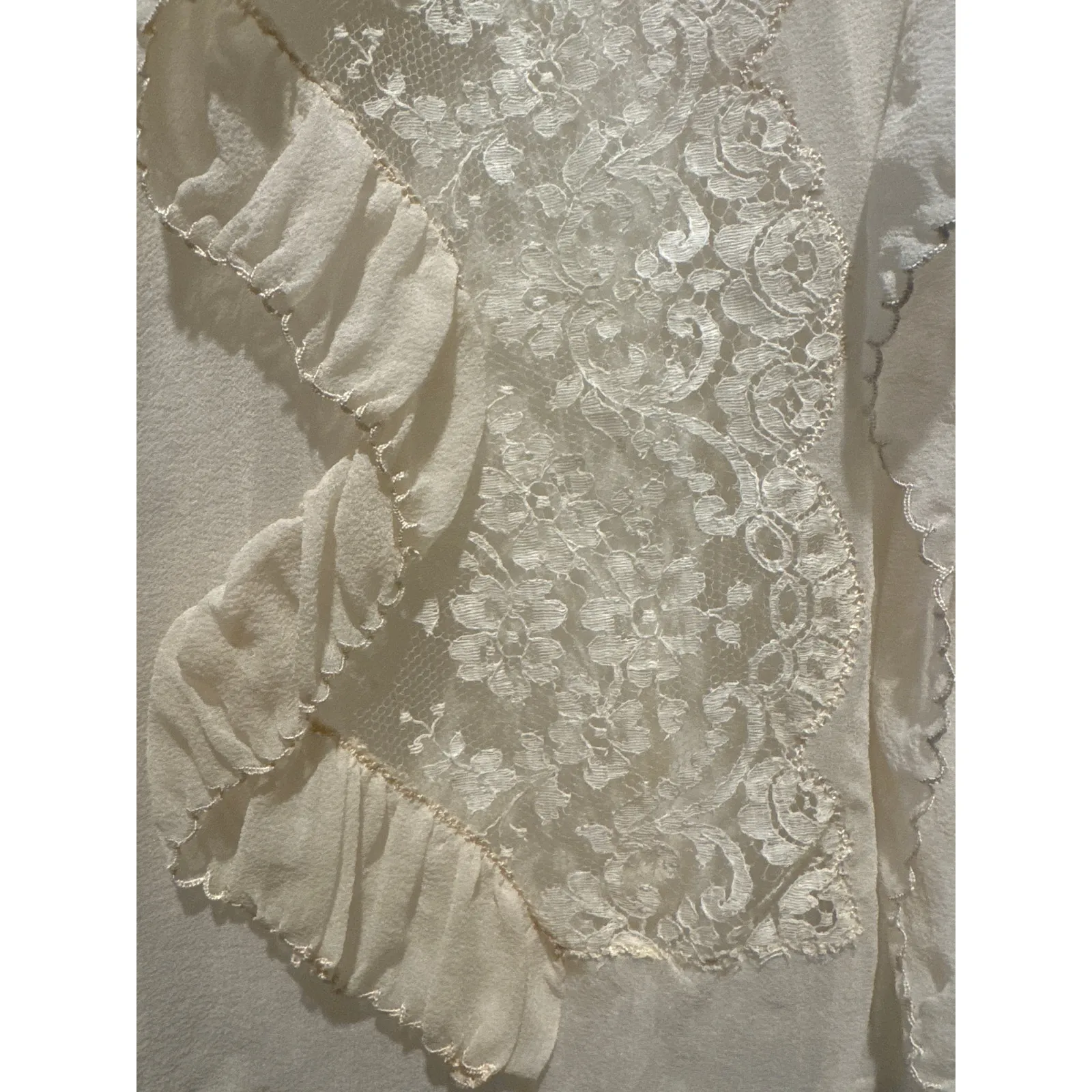 Unlabeled Vintage Cream Chiffon Lace Ruffle Blouse with Double Cuffs medium White - Image 4