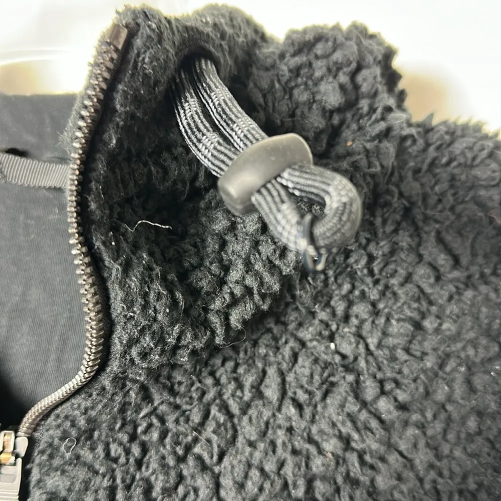 Lululemon quarter zip Sherpa hooded kangaroo pocket Size 4 - Image 3