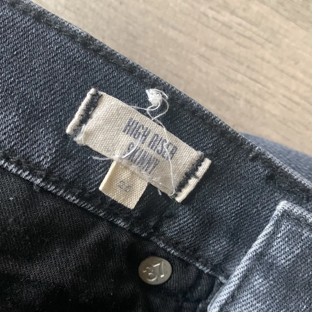 Madewell high riser skinny jeans - Image 4