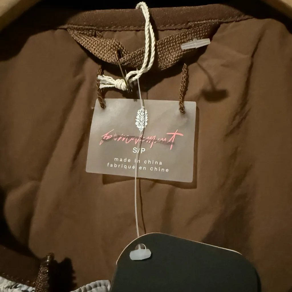 FREE PEOPLE Kacie Reversible Quilted Liner Vest in Lavender Brown Size Small - Image 9