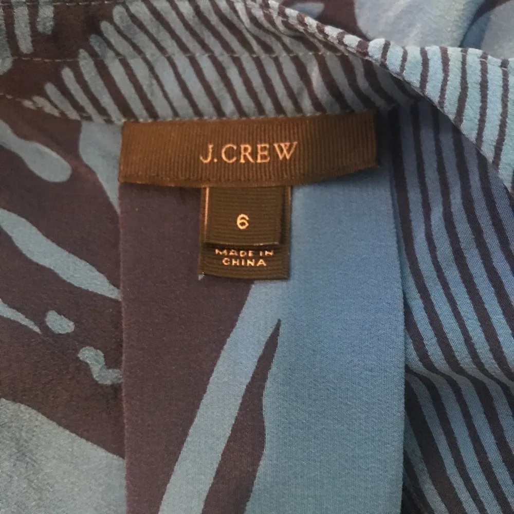 J. Crew V-Neck Band Sleeve Top in Palm Frond sz6 - Image 8